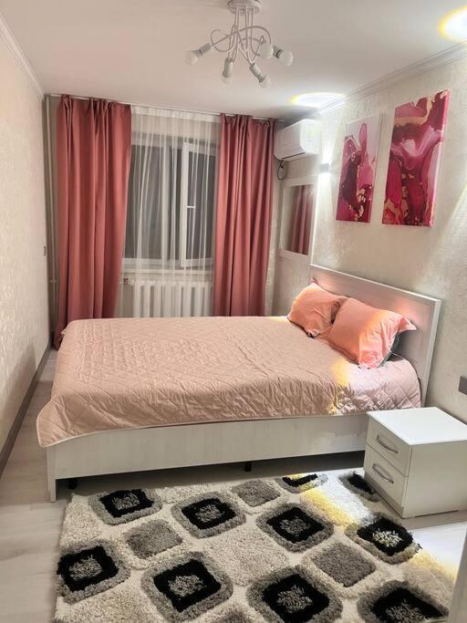 Apartment 2-х комнатная в центре Almaty